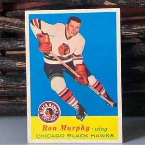 Vintage 1957-58 TOPPS Chicago Black Hawks wing Ron Murphy Hockey Card
